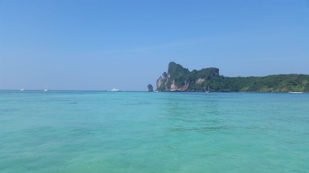 Cabana hotel beach phiphi